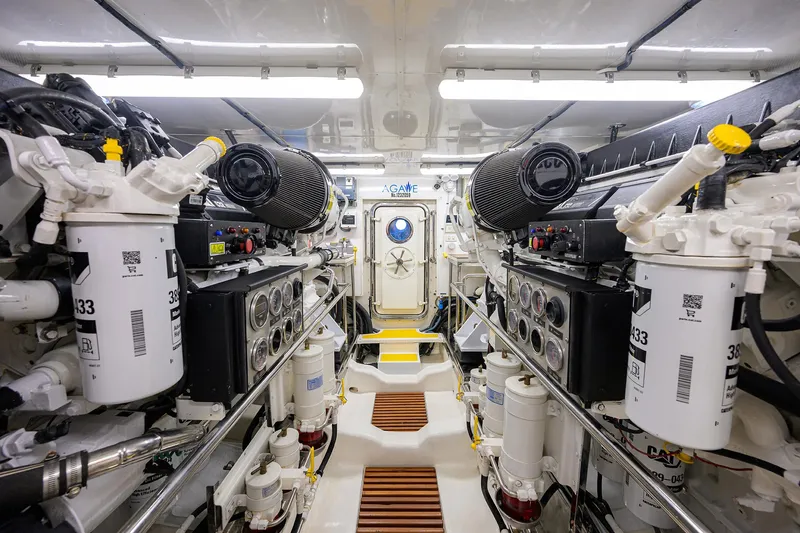 Slide: The Image of Marlow 97 Explorer 2011 - 90