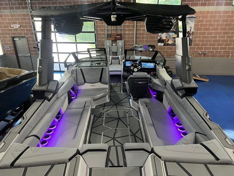 Slide: The Image of Nautique Super Air Nautique G25 Paragon 2025 - 4