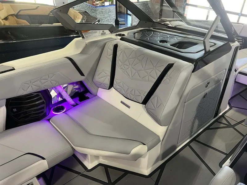 Slide: The Image of Nautique Super Air Nautique G25 Paragon 2025 - 8