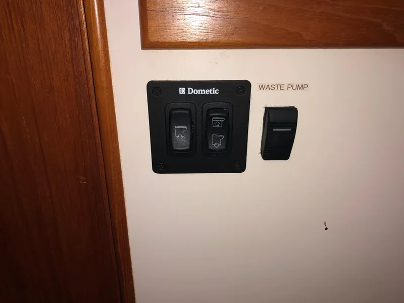 Slide: The Image of Grand Banks 42 Classic 1976 - 51