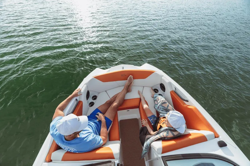 Slide: The Image of MasterCraft NXT20 2025 - 10