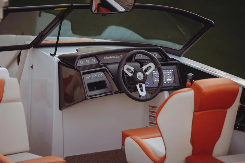 Slide: The Image of MasterCraft NXT20 2025 - 16