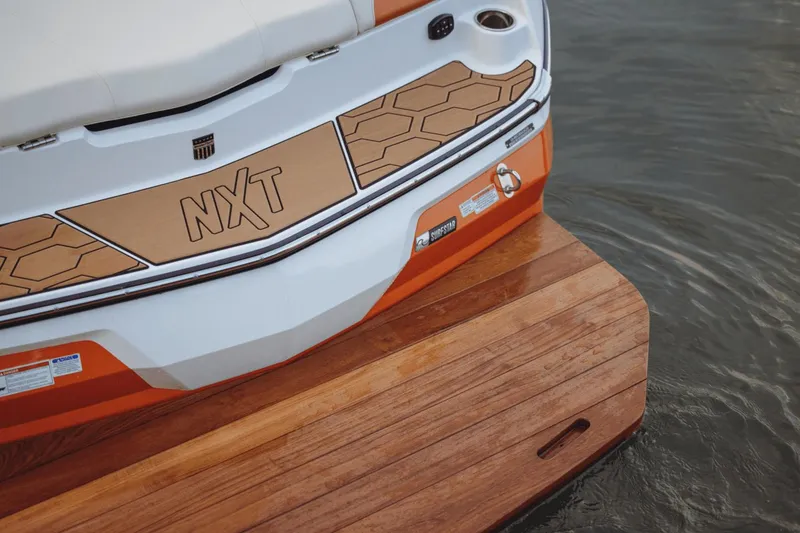 Slide: The Image of MasterCraft NXT20 2025 - 22