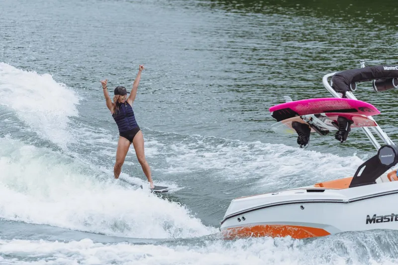 Slide: The Image of MasterCraft NXT20 2025 - 24