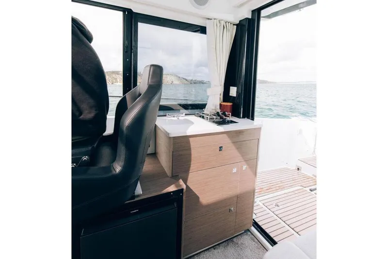 Slide: The Image of Manufacturer Provided Image - 10