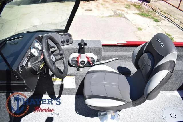 Slide: The Image of Lund 1650 Angler Sport 2025 - 10