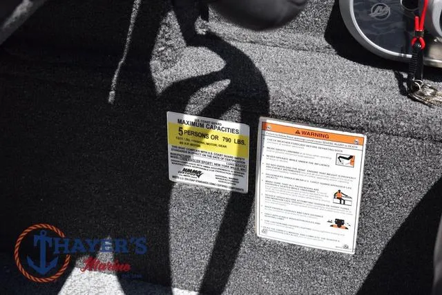 Slide: The Image of Lund 1650 Angler Sport 2025 - 12