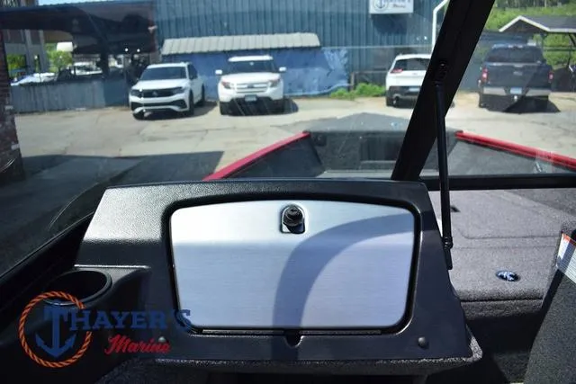 Slide: The Image of Lund 1650 Angler Sport 2025 - 14