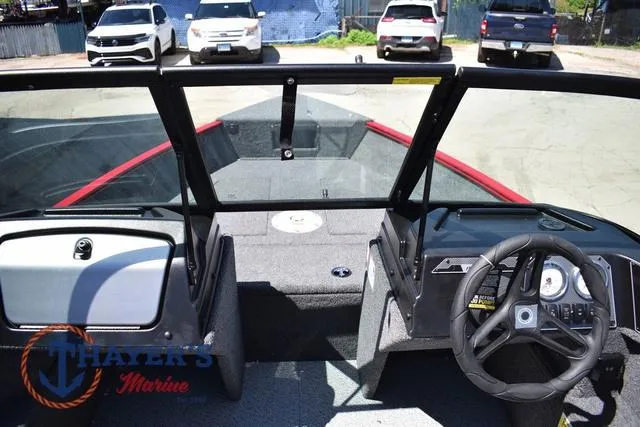 Slide: The Image of Lund 1650 Angler Sport 2025 - 16