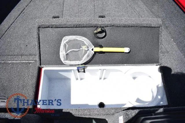 Slide: The Image of Lund 1650 Angler Sport 2025 - 18