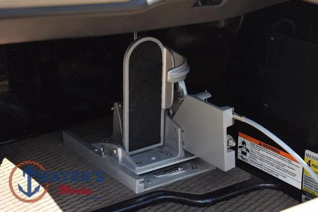 Slide: The Image of Caymas CX 21 PRO 2023 - 25