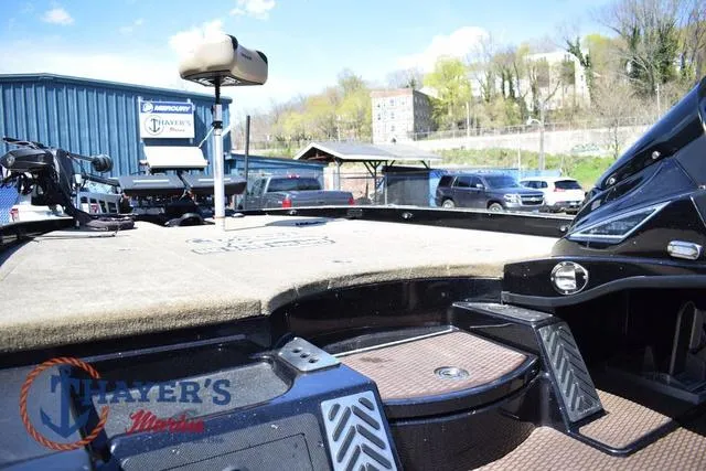 Slide: The Image of Caymas CX 21 PRO 2023 - 30