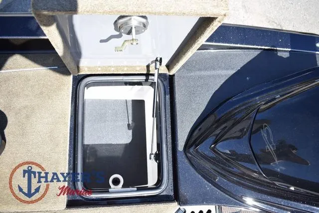 Slide: The Image of Caymas CX 21 PRO 2023 - 37