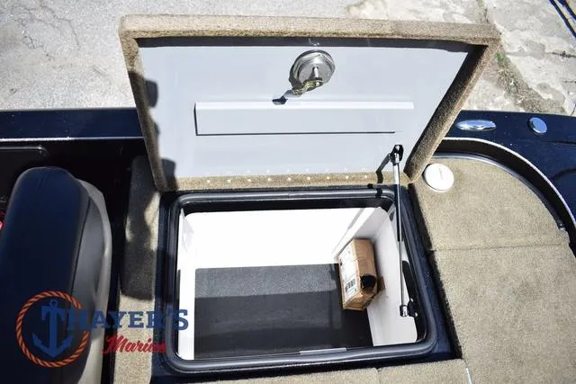 Slide: The Image of Caymas CX 21 PRO 2023 - 47