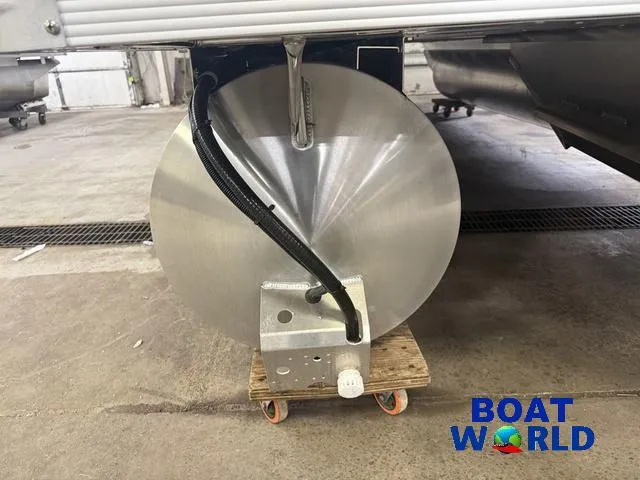 Slide: The Image of 2025 Tahoe Sport 2185 Rear Fish boat undercarriage with Honda 4-Stroke EFI engine. - 37