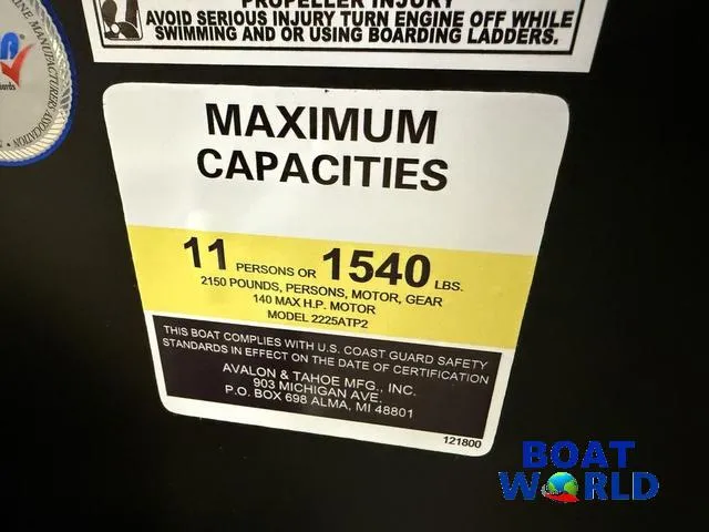 Slide: The Image of Maximum capacity label for 2025 Tahoe LTZ 2385 Elite Cruise, 11 persons or 1540 lbs. - 18