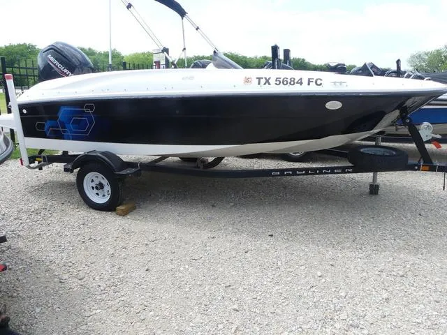 The Image of Bayliner Element E16 2020 - 1