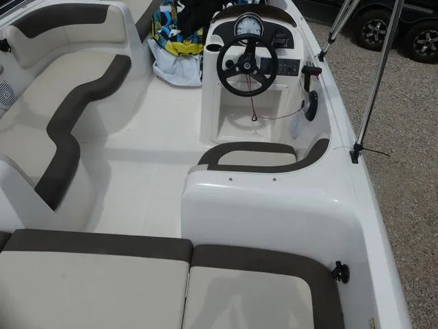 Slide: The Image of Bayliner Element E16 2020 - 8