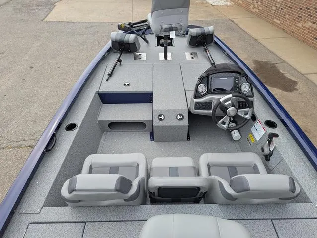 Slide: The Image of G3 Sportsman 1710 2025 - 4