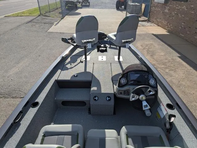 Slide: The Image of G3 Sportsman 1710 2025 - 5