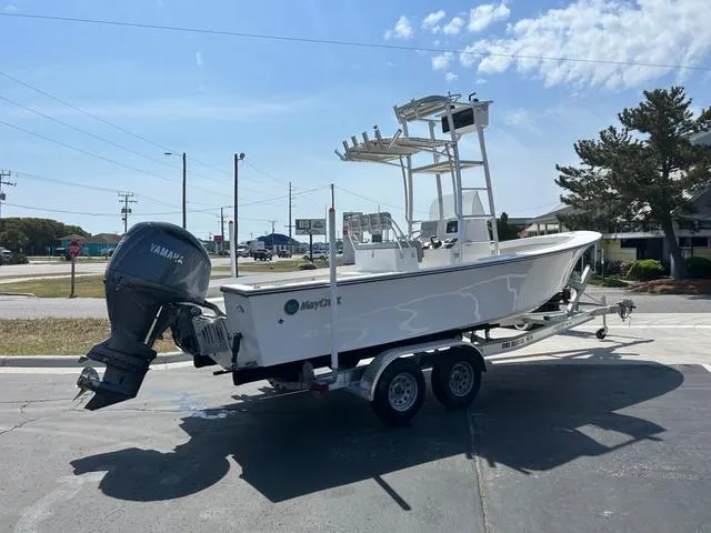 Slide: The Image of May-Craft 2300 CAPE CLASSIC 2025 - 4