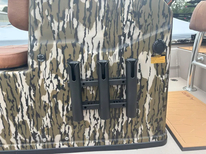 Slide: The Image of Avid 18CC ROGUE 2025 - 5