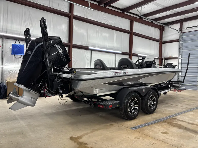 Slide: The Image of Triton 21 XP Patriot 2024 - 2