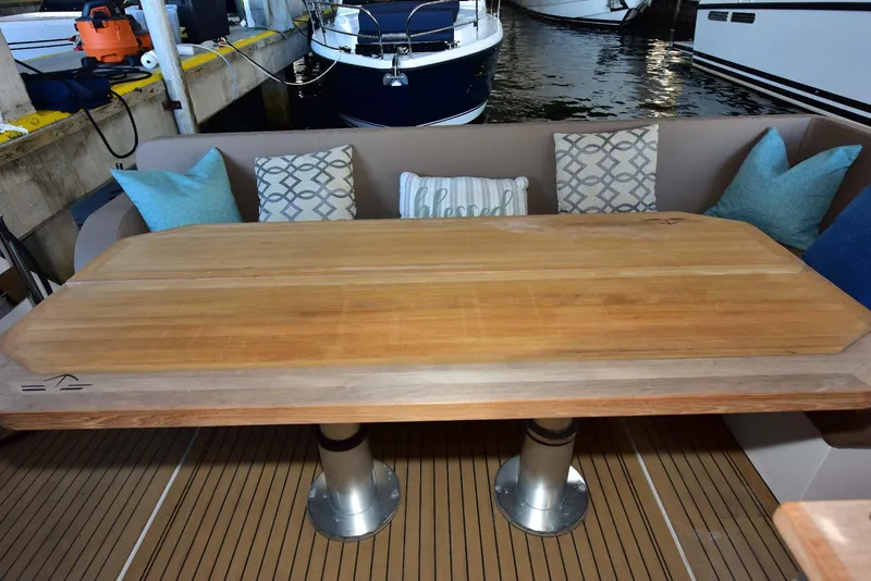 Slide: The Image of Sealine C430 #42 2022 - 78