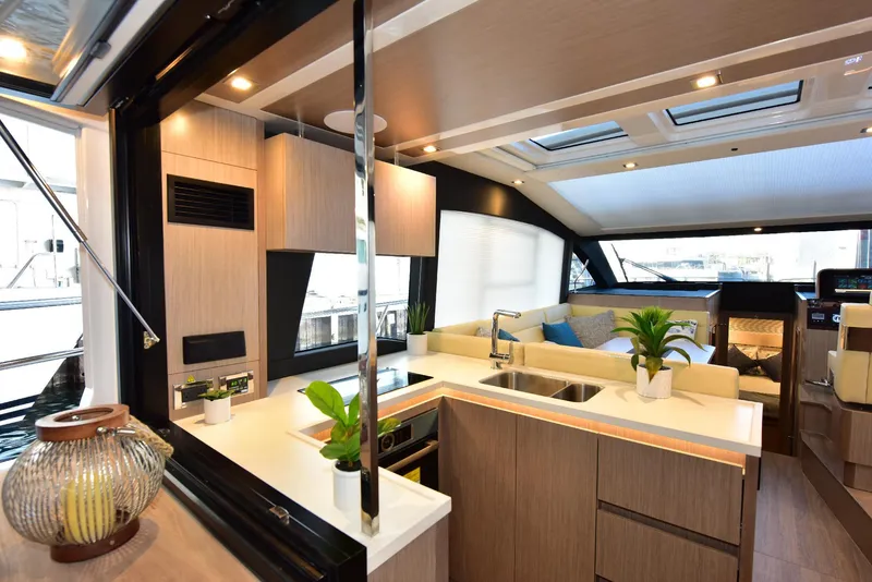 Slide: The Image of Sealine C430 #42 2022 - 88