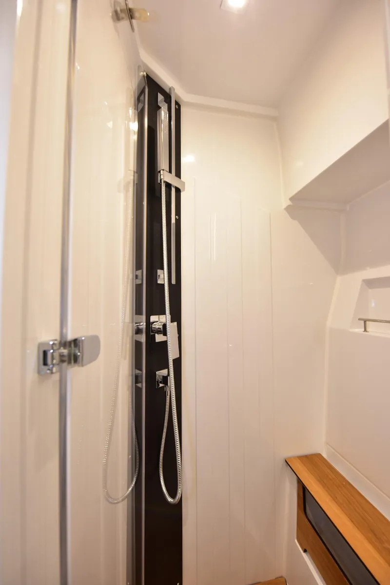 Slide: The Image of Sealine C430 #43 2022 - 68