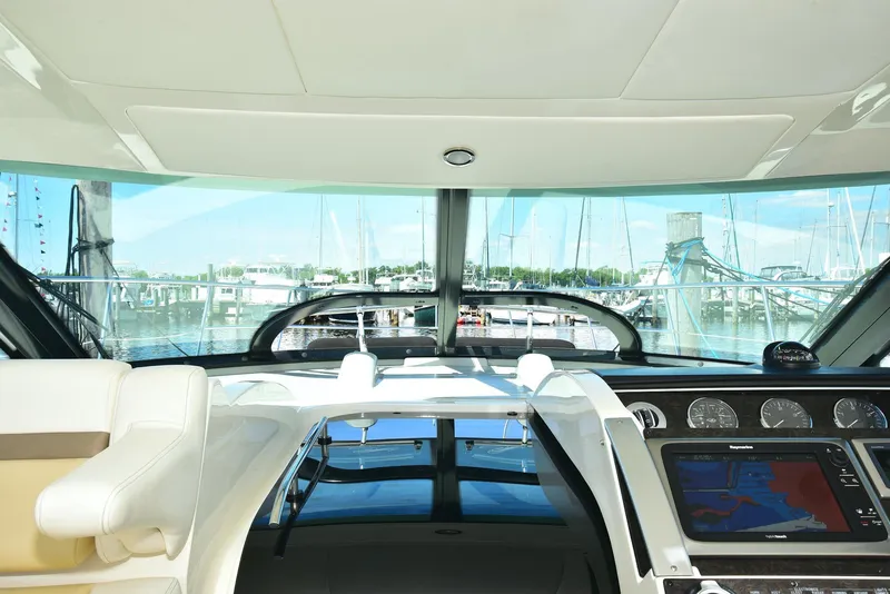 Slide: The Image of Sea Ray 410 Sundancer 2013 - 50
