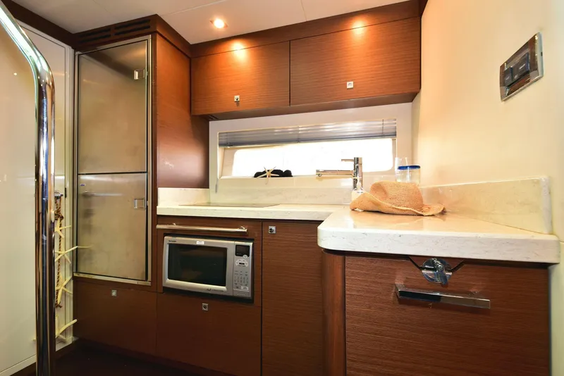 Slide: The Image of Sea Ray 410 Sundancer 2013 - 63