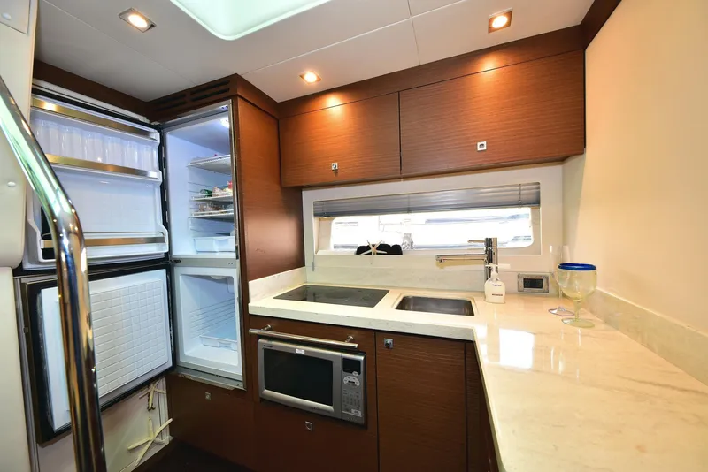 Slide: The Image of Sea Ray 410 Sundancer 2013 - 66