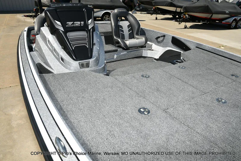 Slide: The Image of 2020 Nitro Z21 Pro boat interior with spacious deck and seating. - 36