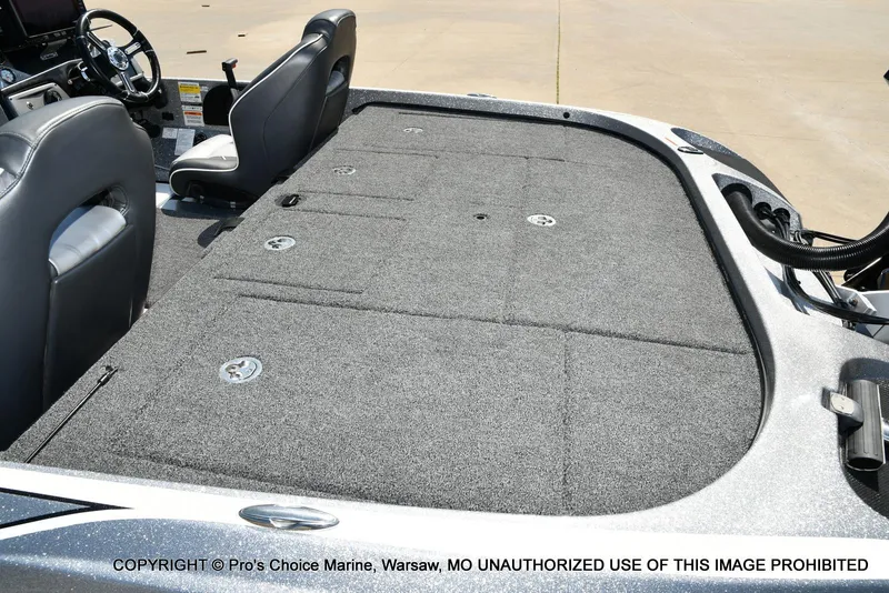 Slide: The Image of 2020 Nitro Z21 Pro boat interior with spacious deck and seating. - 42