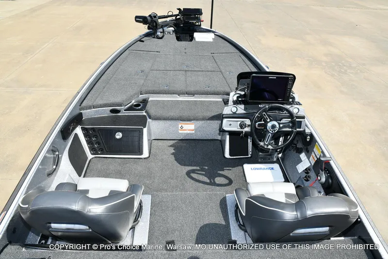 Slide: The Image of 2020 Nitro Z21 Pro boat interior with steering console and seating. - 43