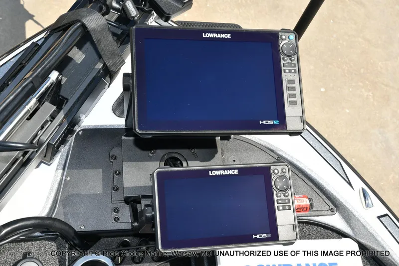 Slide: The Image of Lowrance HDS displays on 2020 Nitro Z21 Pro boat dashboard. - 5