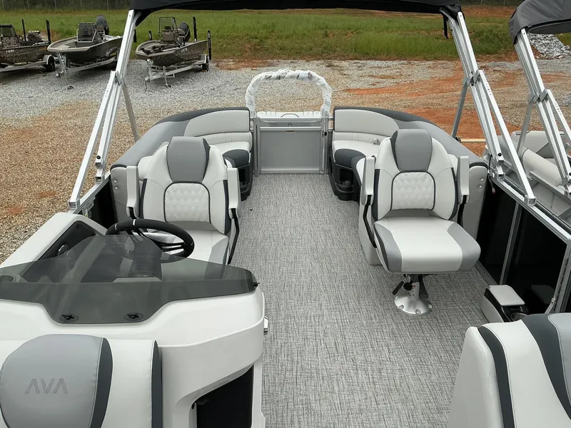 Slide: The Image of Avalon LSZ 23 QUAD LOUNGER 2025 - 5