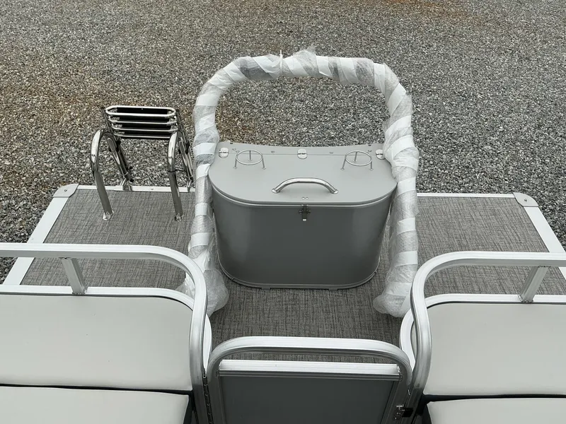 Slide: The Image of 2025 Avalon LSZ 23 Rear Lounger boat deck with seating and wrapped railing. - 15