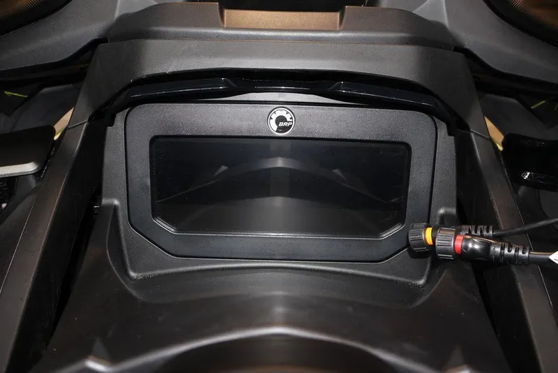 Slide: The Image of Sea-Doo FishPro™ Apex 300 2025 - 12