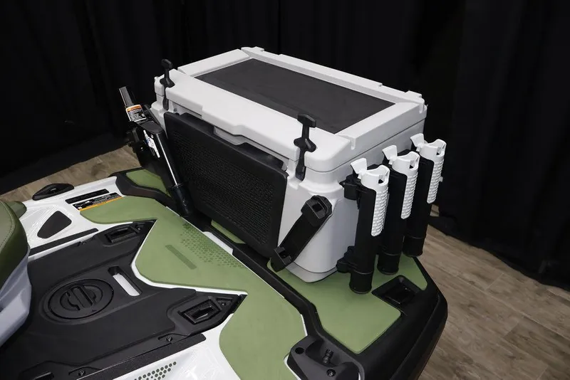 Slide: The Image of Sea-Doo FishPro™ Apex 300 2025 - 23