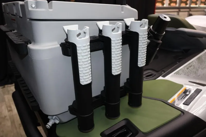 Slide: The Image of Sea-Doo FishPro™ Apex 300 2025 - 27