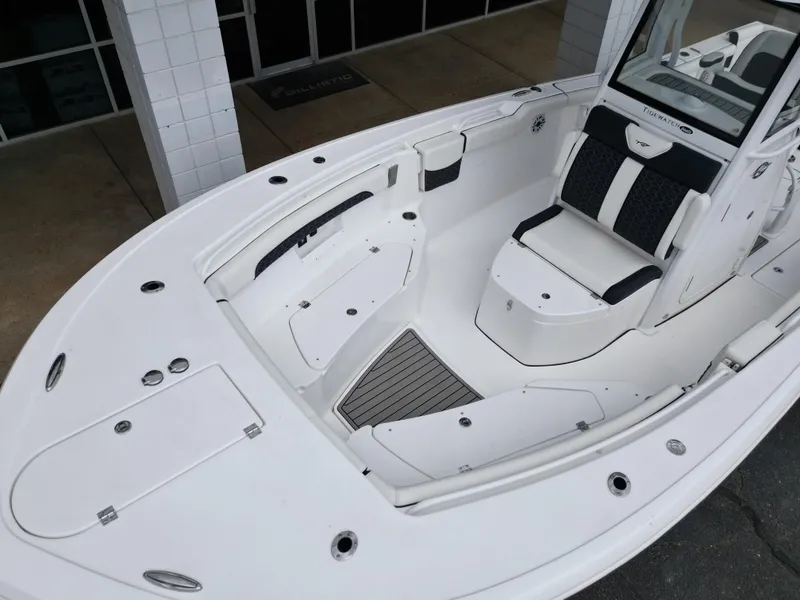 Slide: The Image of Tidewater 272 LXF 2025 - 11