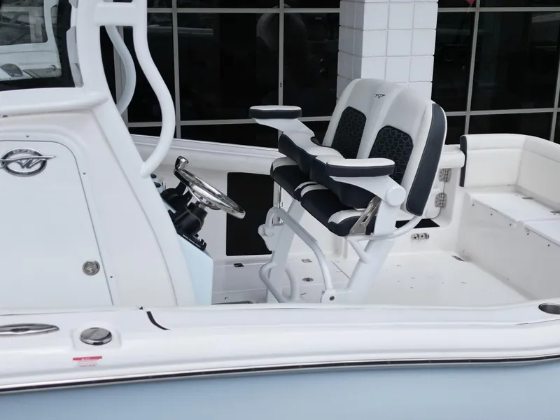 Slide: The Image of Tidewater 272 LXF 2025 - 14