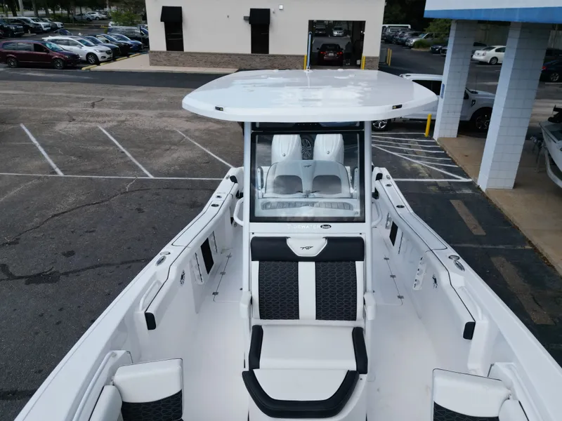 Slide: The Image of Tidewater 272 LXF 2025 - 37