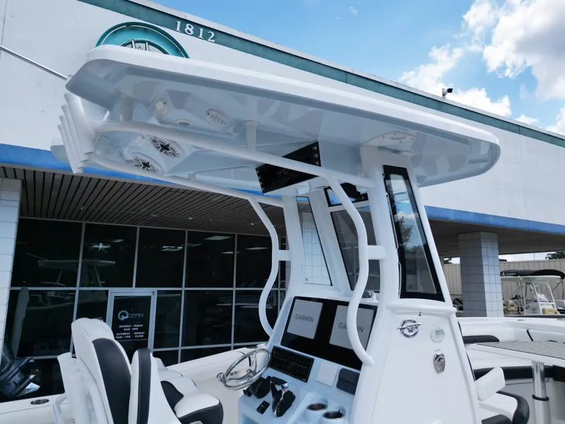 Slide: The Image of Tidewater 272 LXF 2025 - 40