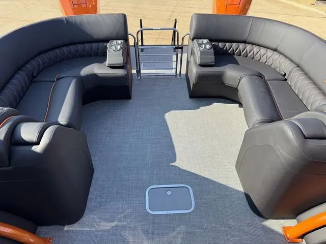 Slide: The Image of Bennington QX Quad Bench 30 QXFBWAX2 2025 - 19