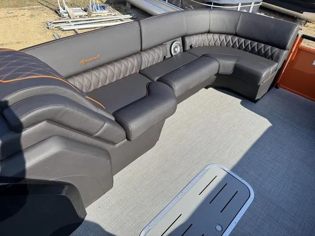 Slide: The Image of Bennington QX Quad Bench 30 QXFBWAX2 2025 - 22