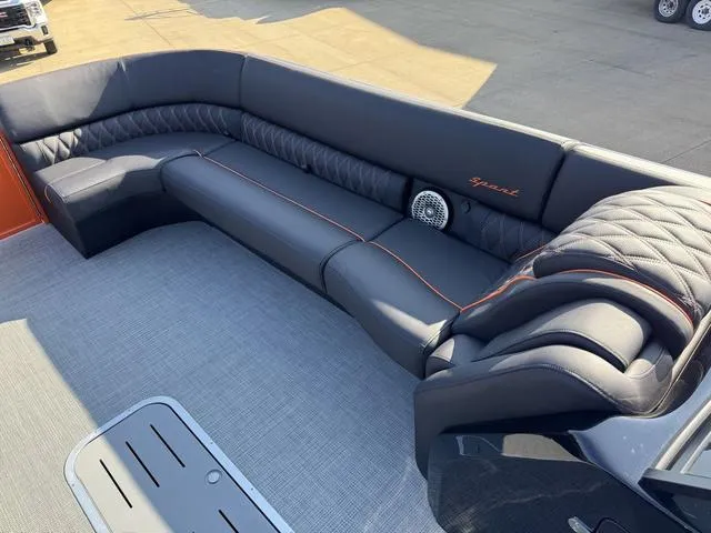 Slide: The Image of Bennington QX Quad Bench 30 QXFBWAX2 2025 - 23