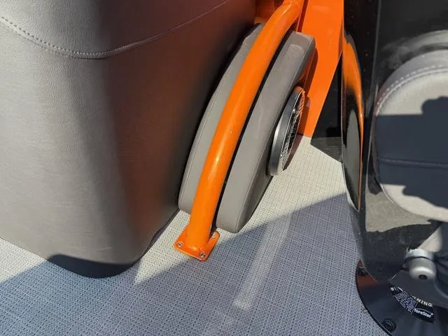 Slide: The Image of Bennington QX Quad Bench 30 QXFBWAX2 2025 - 25